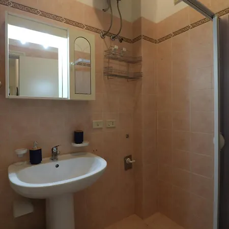 Casa Rossella In 펜션 *